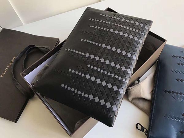 ボッテガヴェネタ BOTTEGA VENETA☆イントレチャート クラッチバッグ 522453VBKH18593