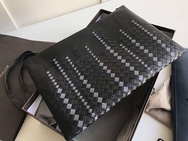 ボッテガヴェネタ BOTTEGA VENETA☆イントレチャート クラッチバッグ 522453VBKH18593