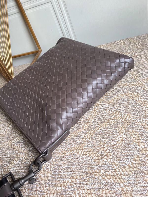 BOTTEGA VENETA ショルダーバッグ メンズ バッグ ショルダー 普段づかい 革 レザー 通勤 バイク 仕事 自転車 276357-v465c-1569