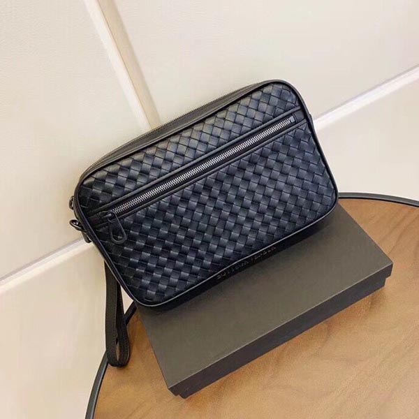 ボッテガヴェネタ BOTTEGA VENETA セカンドバッグ クラッチバッグ メンズ レディース クラッチ バッグ ポーチ 516127-vq131-1000 レッジェーロ