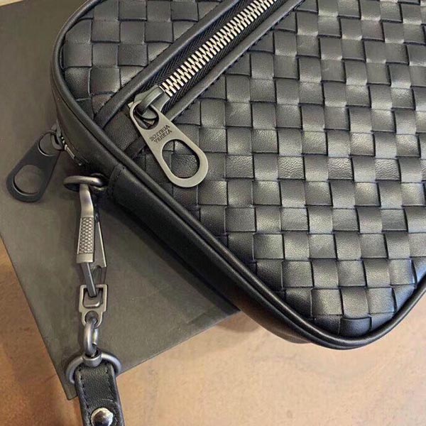 ボッテガヴェネタ BOTTEGA VENETA セカンドバッグ クラッチバッグ メンズ レディース クラッチ バッグ ポーチ 516127-vq131-1000 レッジェーロ