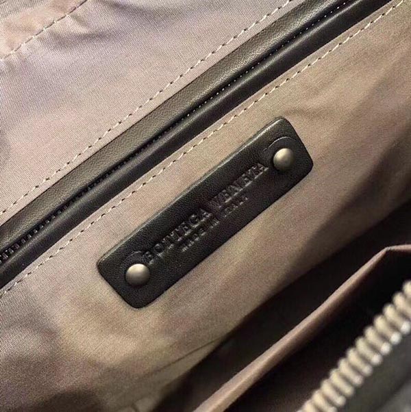 ボッテガヴェネタ BOTTEGA VENETA セカンドバッグ クラッチバッグ メンズ レディース クラッチ バッグ ポーチ 516127-vq131-1000 レッジェーロ
