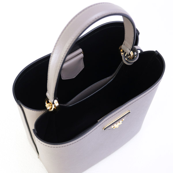 プラダ PRADAバッグ パニエ SAFFIANO CUIR+C ショルダー付き 2WAY ハンドバッグ グレージュ×ブラック 1BA212 2ERX F0LH7 ARGILLA/NERO