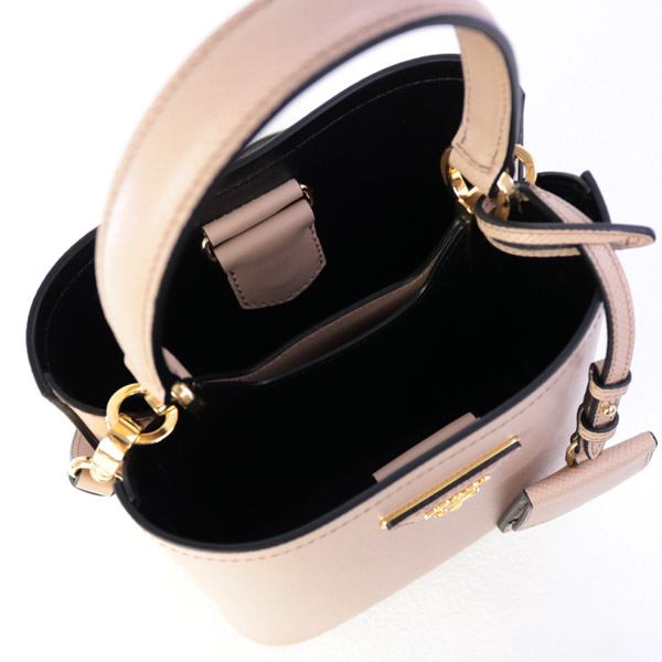 プラダ PRADA バッグ パニエ スモール SAFFIANO CUIR+C ショルダー付き 2WAY ハンドバッグ ピンクベージュ×ブラック 1BA217 2ERX F0UDW CIPRIA/NERO