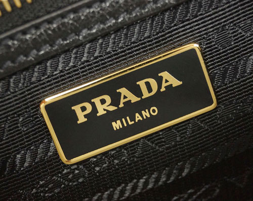 プラダバッグ 1BH089 PRADA ショルダーバッグ GLACE'CALF NERO ネロ カーフ ブラック ゴールド金具