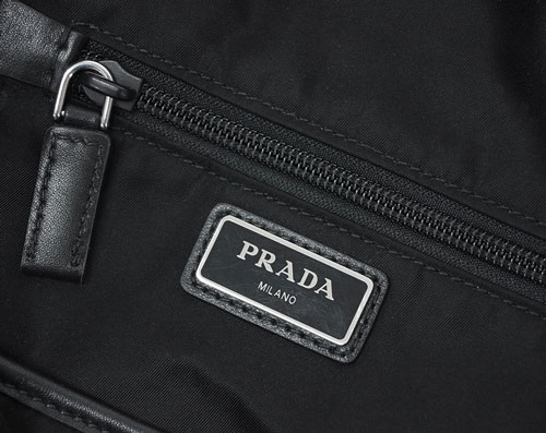 プラダバッグ 2VZ023 PRADA メンズ ボディバッグ ワンショルダー TESSUTO ROSSO ロッソ ナイロンレッド