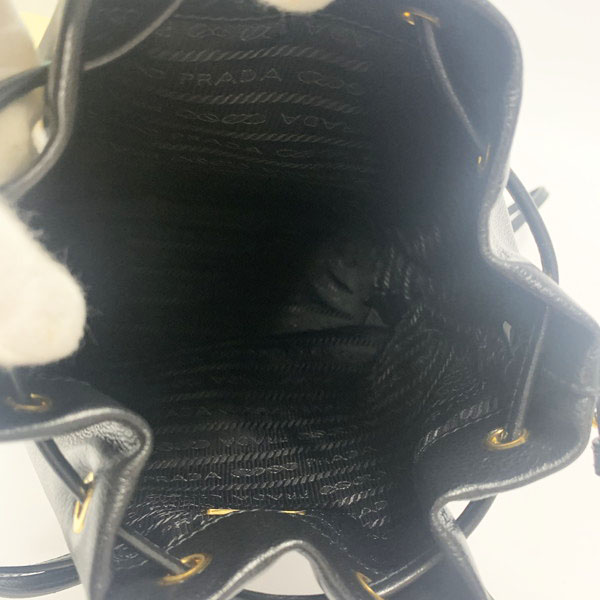 PRADA プラダ 巾着 ショルダースタッズ 1BH038 レザー ブラック 
