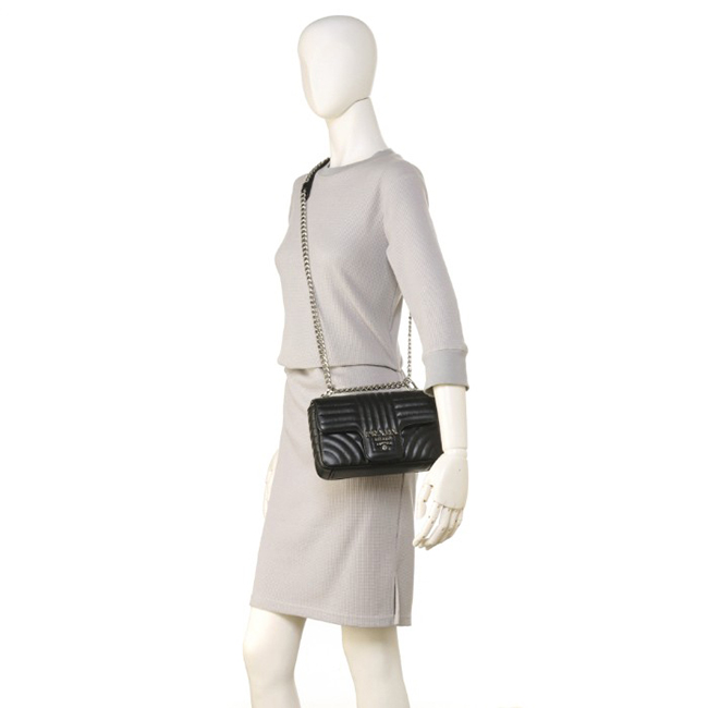 プラダ PRADA バッグ ショルダー チェーン 斜め掛け DIAGRAMME ダイアグラム ショルダーバッグ ブラック 1BD107COI 2D91 002
