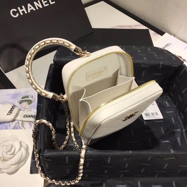 CHANEL シャネル ショルダーバッグ ハンドバッグ ホワイト ヴァニティーケース カーフスキン AS1753 B02782 10601
