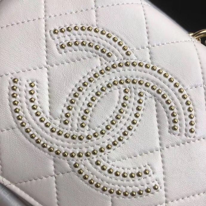 シャネル CHANEL フラップ ショルダーバッグ CC ラム スタッズ パール 白 AS1514 B02377 10601