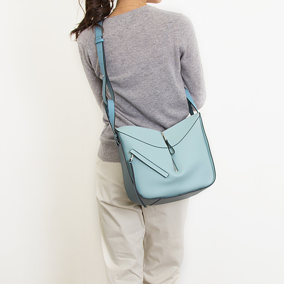 ロエベ LOEWE バッグ レディース 2WAYハンド/ショルダーバッグ ブルーマルチ HAMMOCK SMALL BAG [ハンモック スモールバッグ] 387 30TS35 8880