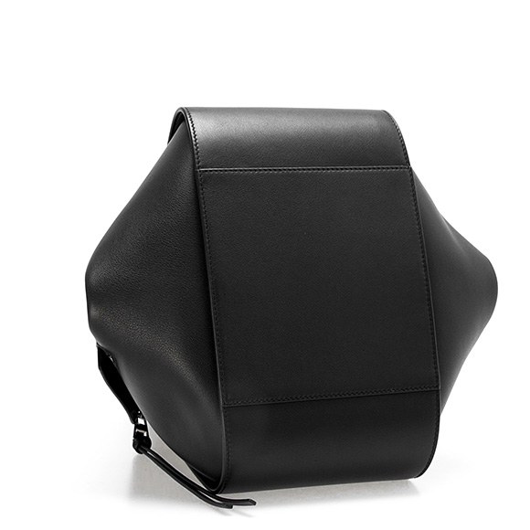 ロエベ LOEWE バッグ レディース 2WAYショルダーバッグ HAMMOCK SMALL BAG [ハンモック スモールバッグ] ブラック 黒 38730 S35 1100 BLACK 