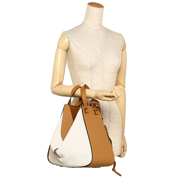 ロエベ バッグ LOEWE 387 12WT38 1947 ハンモック HAMMOCK MEDIUM BAG レディース ショルダーバッグ 無地 SOFT WHITE/AMBER