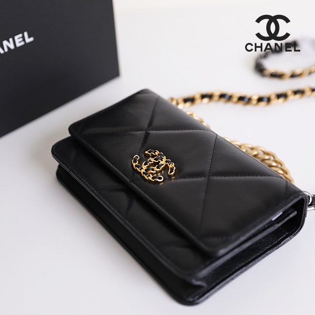 CHANEL シャネル19 チェーンウォレット ショルダーバッグ AP0957 B01564 94305