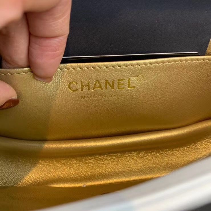 シャネル CHANEL マトラッセ ショルダーバッグ CCロゴ 白 AS1787 B02916 N6518