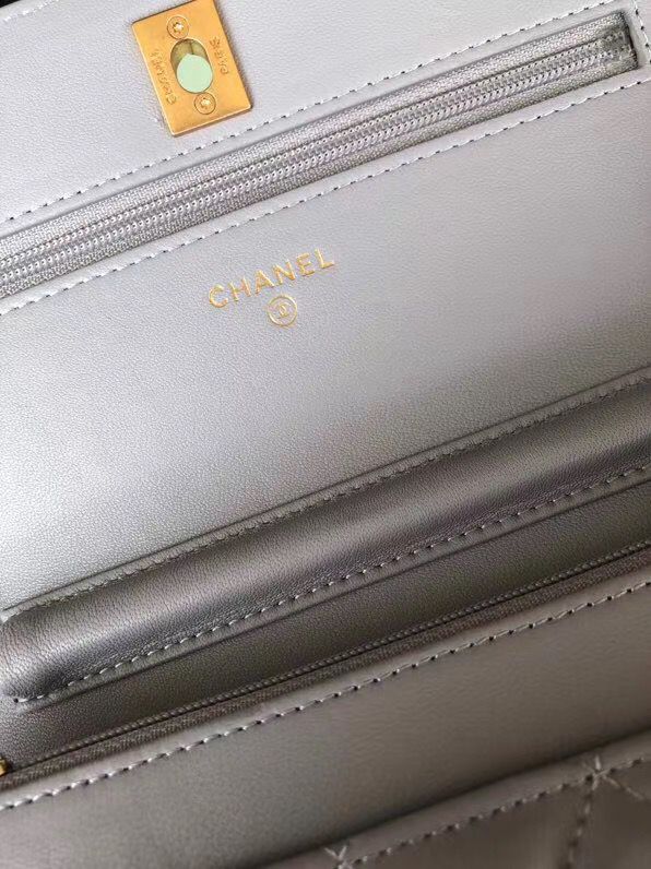 シャネル CHANEL ラムスキン チェーンウォレット グレー AP1450 B02991 94302