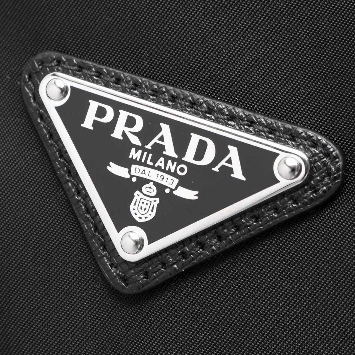 プラダ PRADA ショルダーバッグ ヴェラ/VELA 三角ロゴプレート ブラック 1BD953 V44 F0002 V OOO メンズ レディース