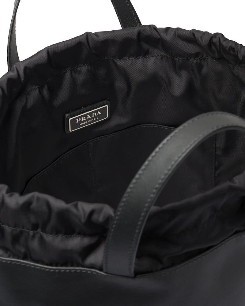 PRADA レザー バックパック リュックパック ブラック シンプル 2VZ035_2BYA_F0002