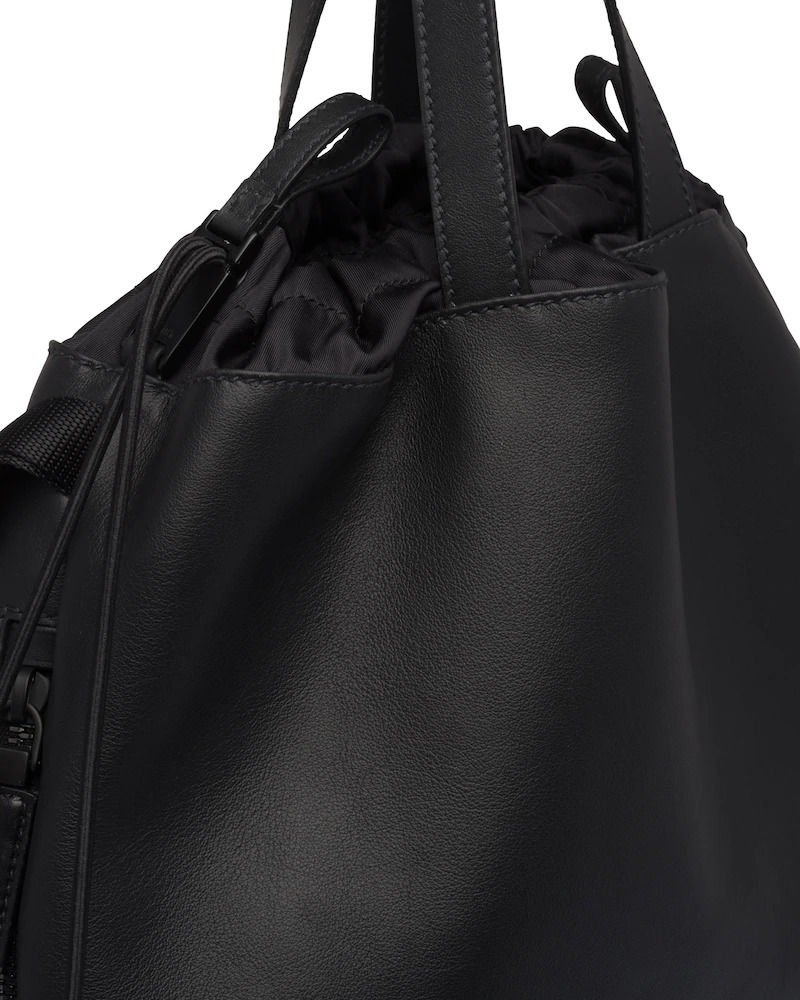 PRADA レザー バックパック リュックパック ブラック シンプル 2VZ035_2BYA_F0002