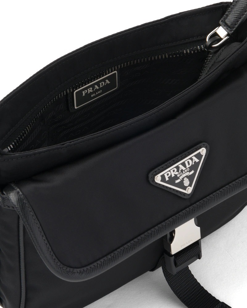 プラダ Re Nylon xサフィアーノレザー ショルダーバッグ 2VH133_2DMH_F0002_V_OOO