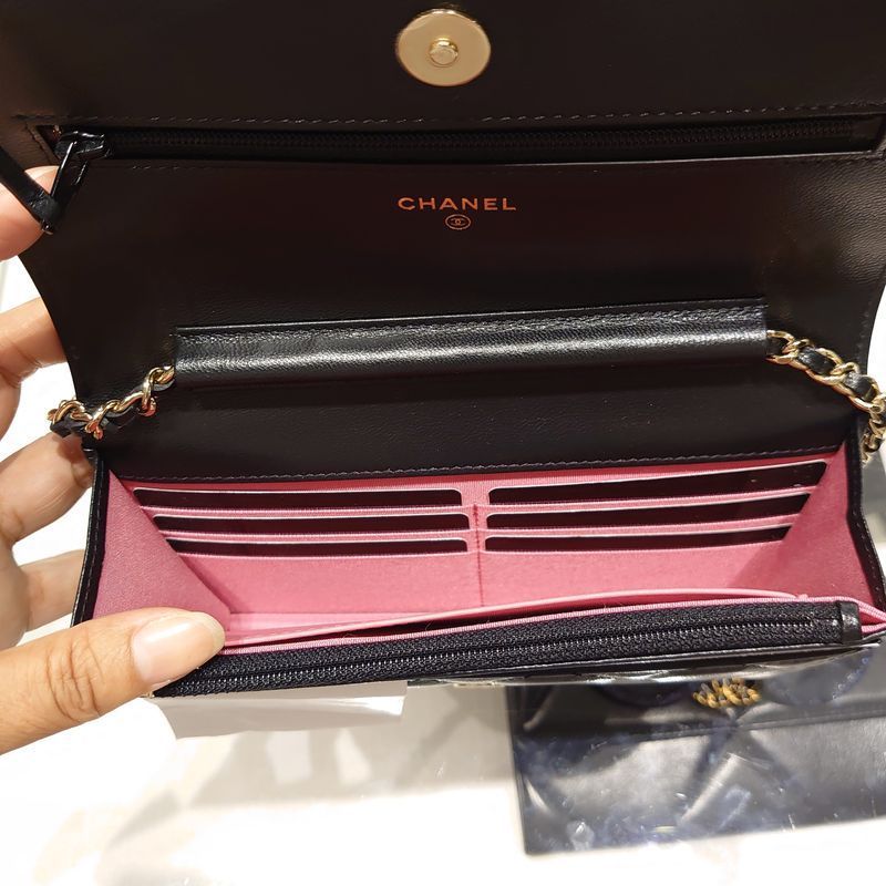 シャネル CHANEL チェーンウォレット ゴートスキン ホワイト AP2020 B05132 94305