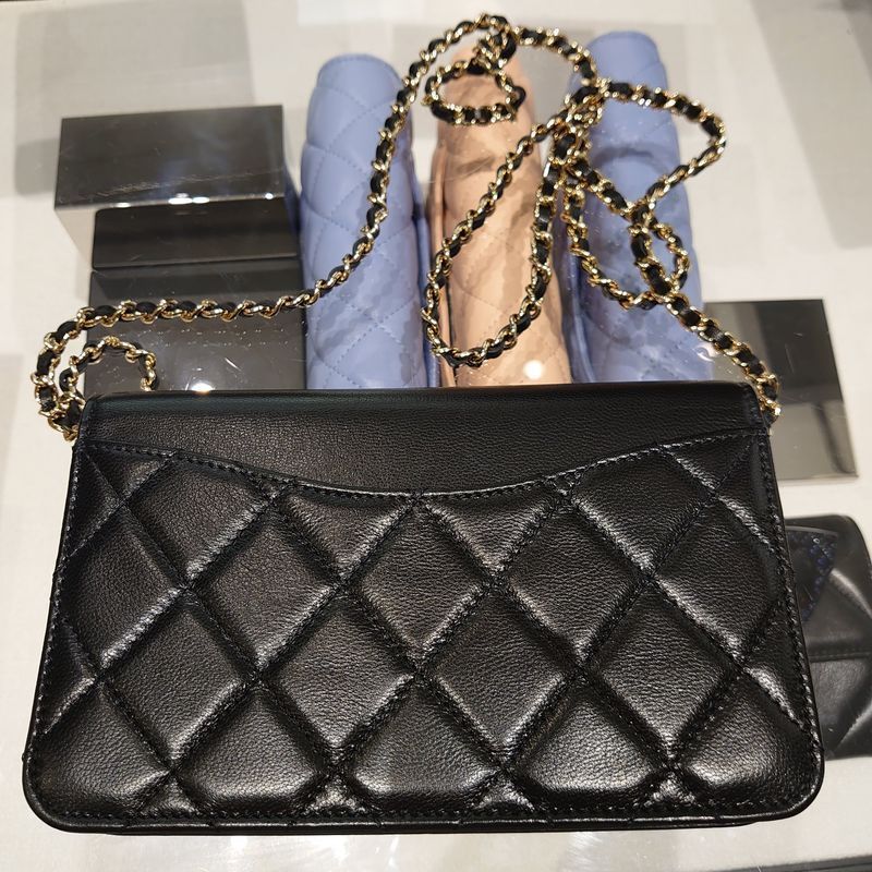 シャネル CHANEL チェーンウォレット ゴートスキン ホワイト AP2020 B05132 94305