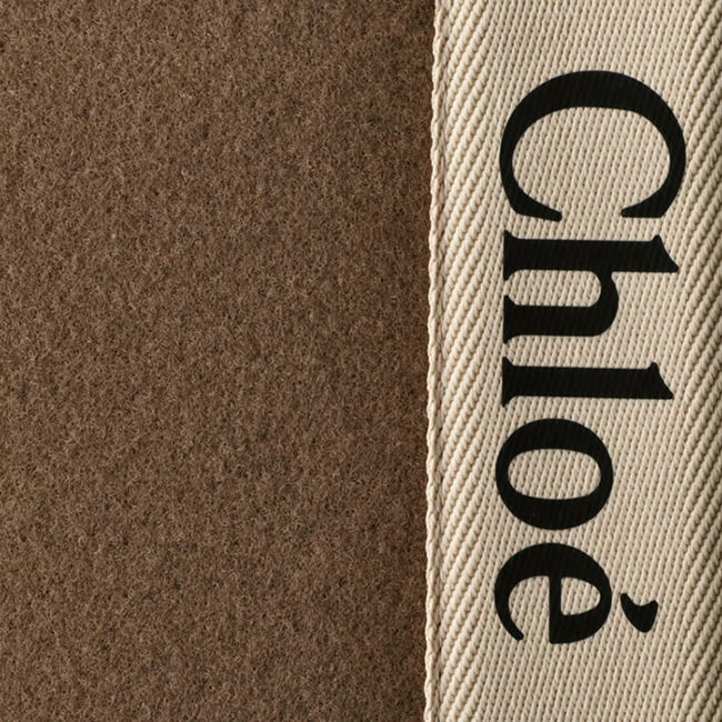 クロエ CHLOE トートバッグ WOODY LOGO ミディアム リボン付き リサイクルフェルト ブラウン系 CHC21WS383 F37 26E