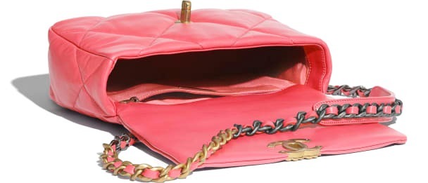CHANEL シャネル19 フラップバッグ ショルダーバッグ AS1160 B04852 NA106