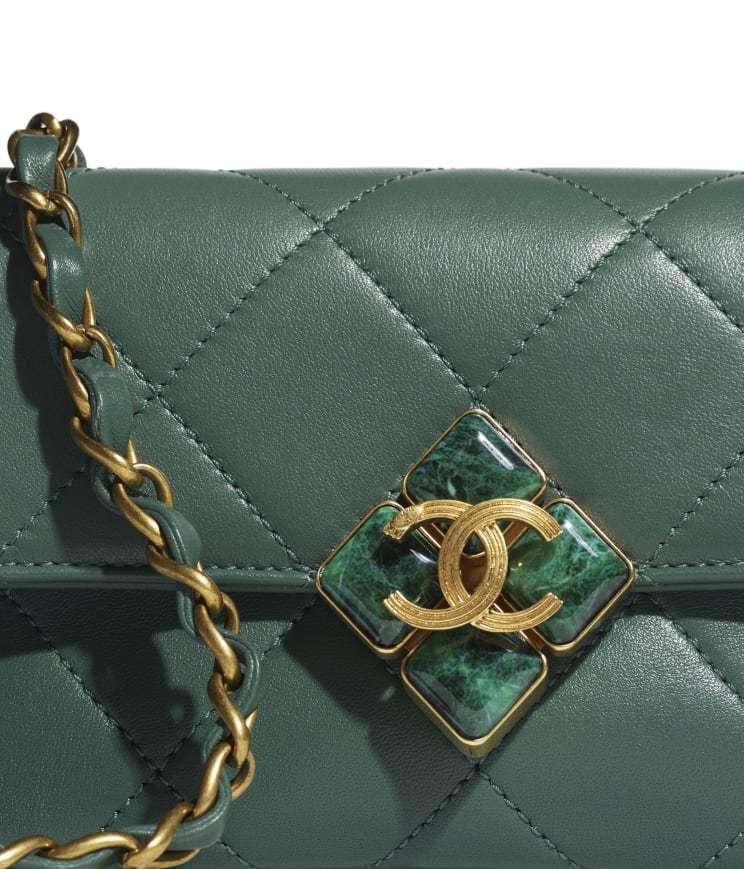 CHANEL ミニフラップバッグ レジン マトラッセ グリーン AS2633 B05977 NC636